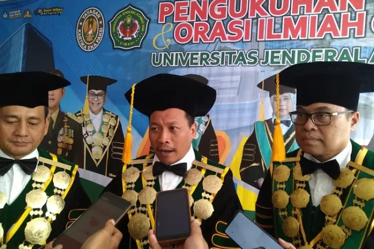Torehkan Sejarah, Unjani Kukuhkan Empat Guru Besar Baru