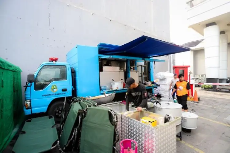 Penuhi Kebutuhan Warga Terdampak, Pemkot Bandung Dirikan Dapur Umum