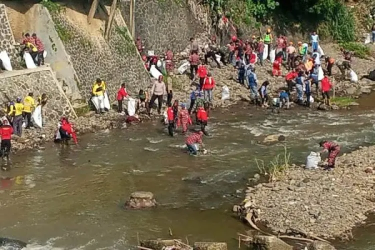 Forkopimda Bebenah Cisadane dan Gencarkan Edukasi Setop Buang Sampah ke Sungai dan Pilah Sampah 