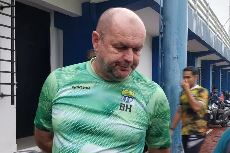 Persib Dimaki Bobotoh Lantaran Imbang Lawan Persis Solo, Ini Reaksi Bojan