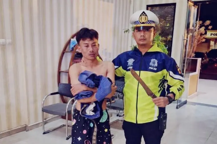 Pria Bergolok Yang Diduga Begal, Ternyata Pelaku Penganiayaan Kenalan Istrinya