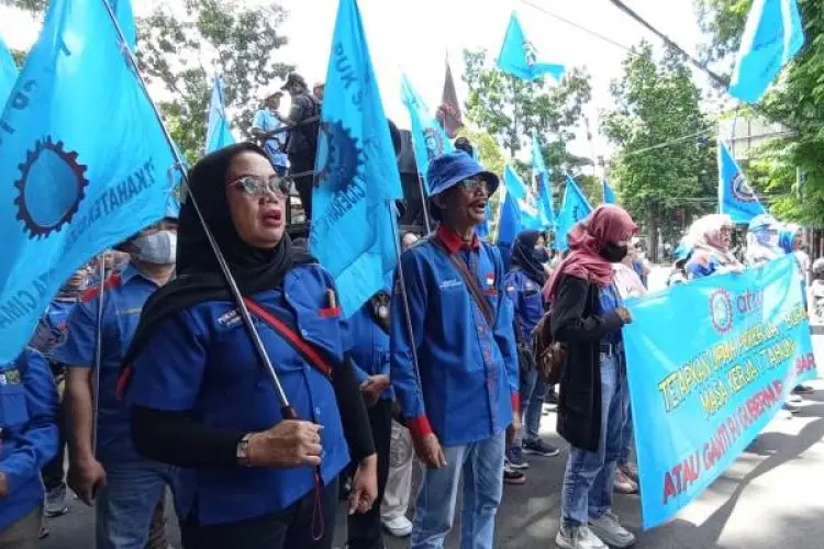 Buruh Ancam Bakal Gulingkan Bey Machmudin Karena Ini...