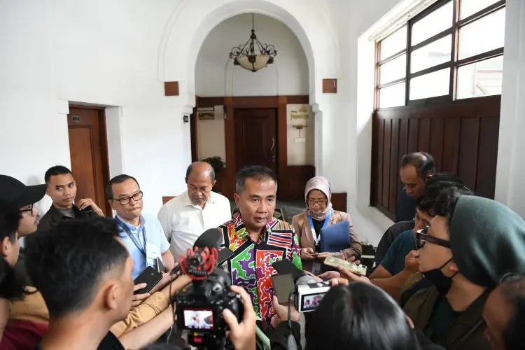 Antisipasi Bonus Demografi 2045, Bey Machmudin: Sistem Pendidikan Harus "Link and Match" 