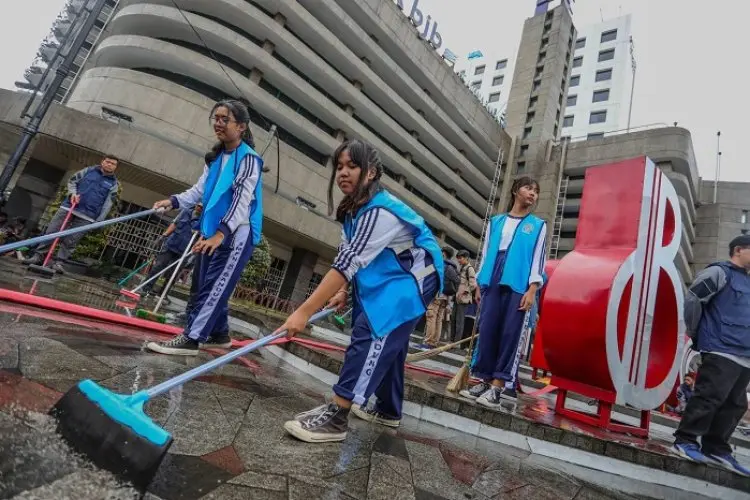 BUAT KAMU, Kolaborasi Pemkot Bandung dan Komunitas Sulap Ruang Publik Lebih Bersih