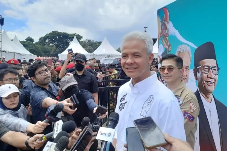 Di Lapangan Tegallega Bandung, Ganjar Pranowo Sebut Program Internet Gratis Lebih Mendidik dan Ajarkan Masyarakat Mandiri