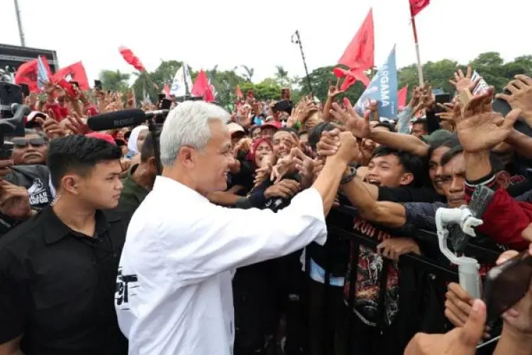 Ganjar Pranowo: Internet Gratis Dorong Anak Muda Cerdas, Kreatif dan Bisa Bayar Makan Siang Sendiri