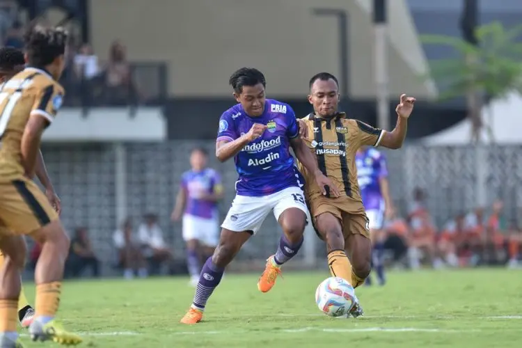 Persib Bandung Kalahkan Dewa United 3-0