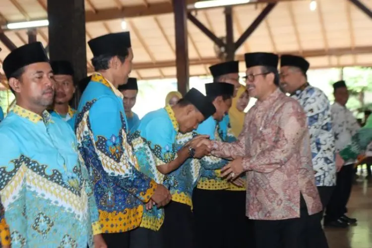 Bupati Imron  "Guru MI Jadi Perekat Bangsa dan Pelopor Kemajuan"
