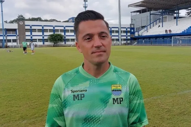 Program Latihan Persib Disesuaikan Dengan Tradisi