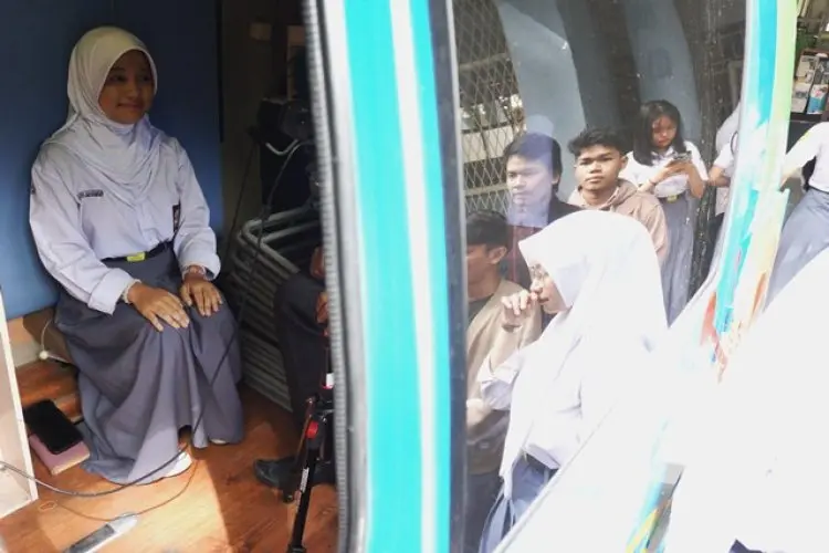 FOTO: Perekaman KTP-el Bagi Pemilih Pemula di SMA Kota Bandung