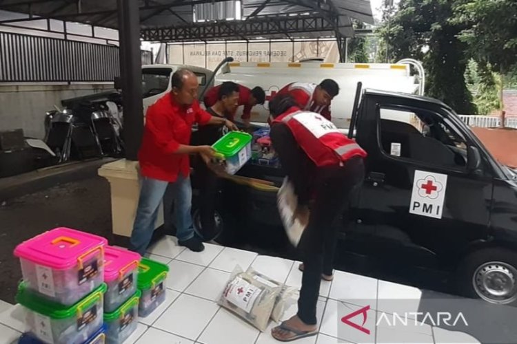 PMI Cianjur Distribusikan Bantuan untuk Korban Gempa Sumedang