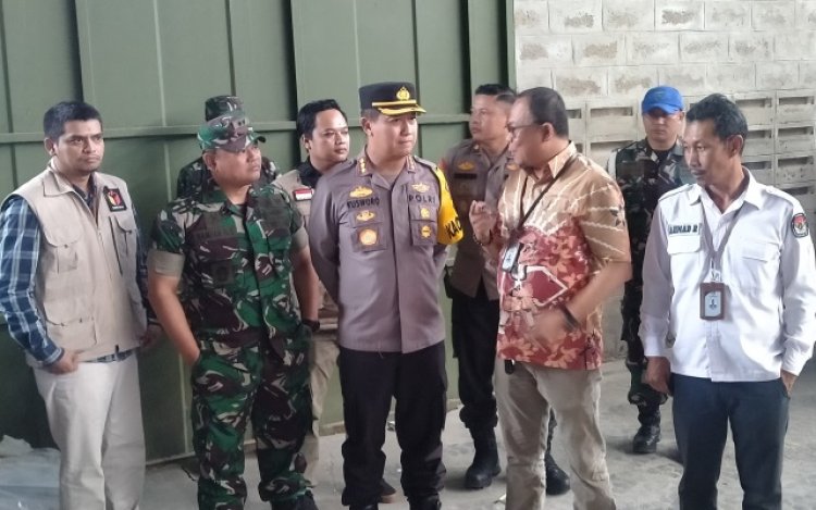 Polresta Bandung Pastikan Keamanan Surat Suara di Gudang Logistik KPU Kabupaten Bandung