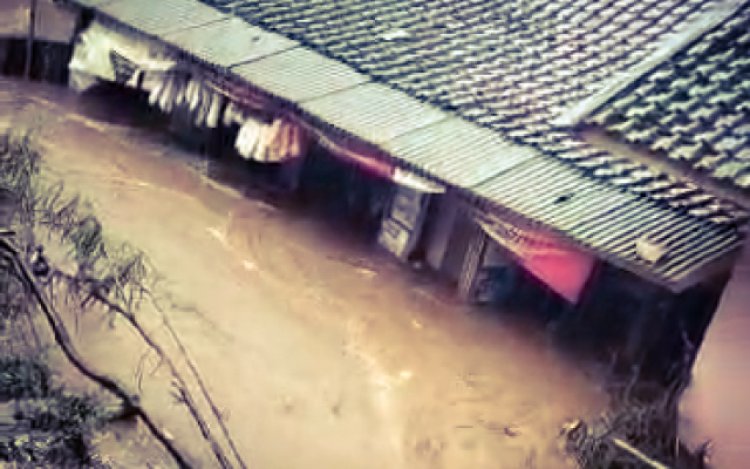 Banjir Lumpur Terjang Desa Suntenjaya Lembang, Kades: Dua Rumah Terdampak