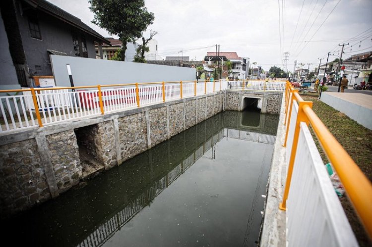 Tinjau Kolam Retensi Margahayu, Pj Wali Kota Bandung Sebut Dapat Menjadi Ruang Komersial