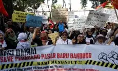 FOTO: Demo Pedagang Pasar Baru Bandung