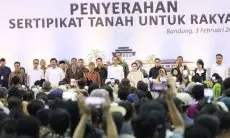 Presiden Jokowi Bagikan 3.000 Sertifikat Tanah Program PTSL di Kabupaten Bandung