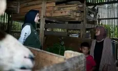 Respons Keluarga Sukiman Warga KBB yang Hidup Bersama Kambing, Sonya Fatmala Bakal Berikan Bantuan Ini