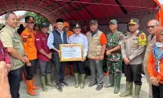 Serahkan Bantuan Banjir Kertajati Senilai Rp 150 Juta, Komisi VIII DPR RI Minta Kelancaran Pemilu Besok