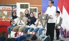 Di Hadapan 4.285 Nasabah PNM Mekaar Kota Bekasi, Jokowi Bilang Dulu Bekerja Mulai Dari Subuh Hingga Tengah Malam 
