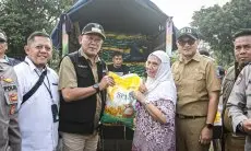 Tak Usah Panik, Pj Wali Kota Bandung Pastikan Stok Beras Aman