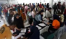 FOTO: Pembagian Beras Program Cadangan Pangan Pemerintah