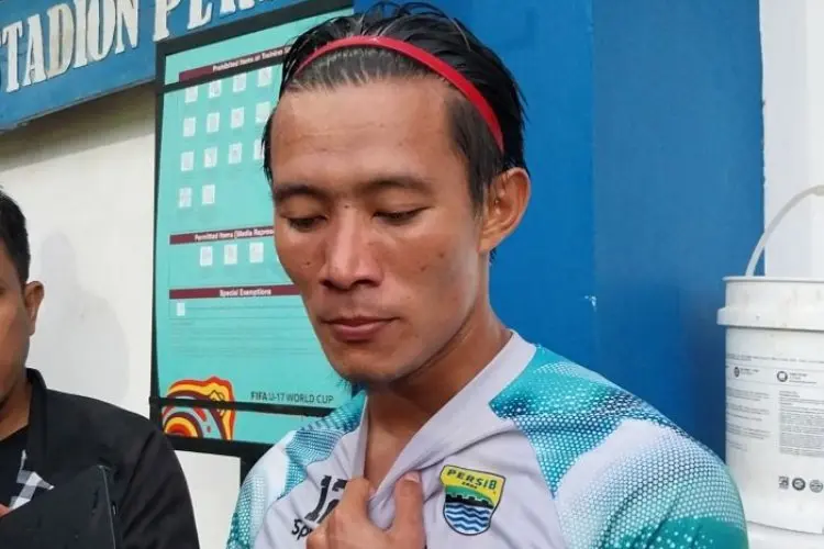 Persib Siap All Out di Laga Terakhir Kontra Persis Solo: Henhen Herdiana ingin Menyempurnakan Selebrasi Juara di GBLA