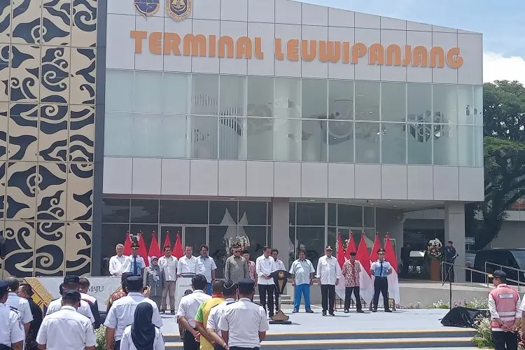 Terminal Leuwipanjang Diresmikan Jokowi, Pj Wali Wali Kota Bandung Dorong Masyarakat Gunakan Transportasi Umum