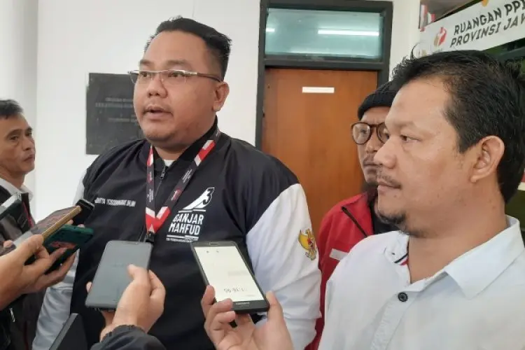 TPN Ganjar-Mahfud Laporkan KPU Kabupaten Cirebon ke Bawaslu Jabar