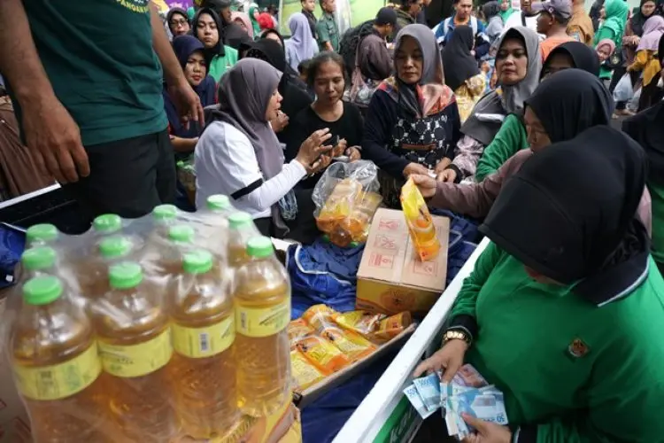 FOTO: Gerakan Pangan Murah on the Road di Kota Bandung