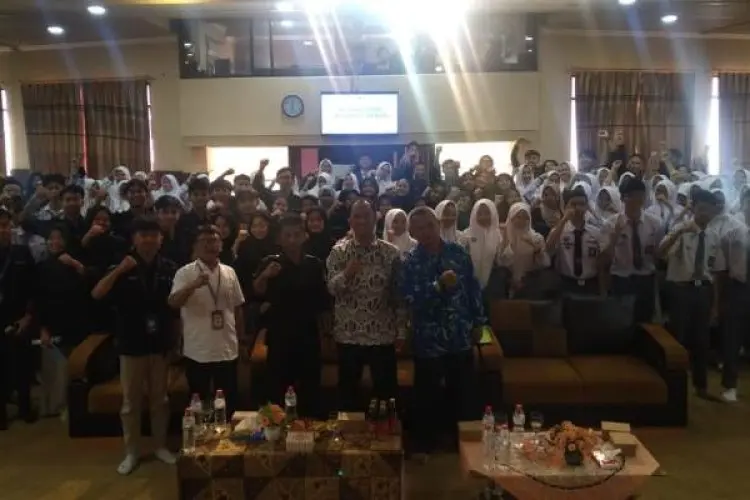 KPU KBB Berikan Edukasi Ratusan Pemilih Pemula Gen Z Terkait Pemilu 2024