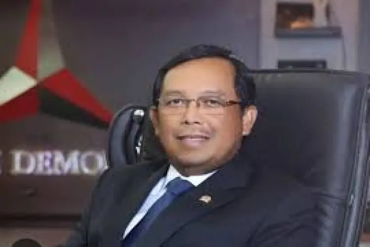 Herman Khaeron Diberi Anugerah Sosok Yang Peduli Terhadap Kesejahteraan Masyarakat Oleh Forum Mahasiswa Indonesia Sejahtera Jabar