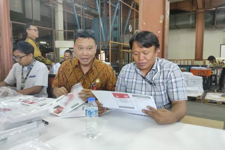 Kawal Pengambilan Cetak Ulang Ribuan Surat Suara yang Rusak, Bawaslu Kota Cimahi: Tinggal Menunggu Distribusi 