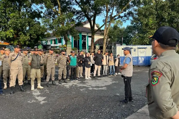 Bawaslu Kabupaten Bandung Imbau Peserta Pemilu agar tertibkan Alat Peraga Kampanye