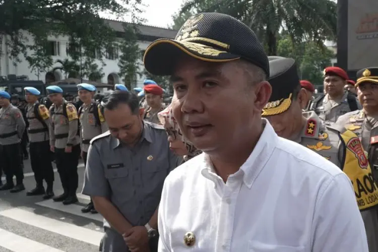 Disebut Dalam Film Dirty Vote, Bey Machmudin Tegaskan Netral Sejak Awal