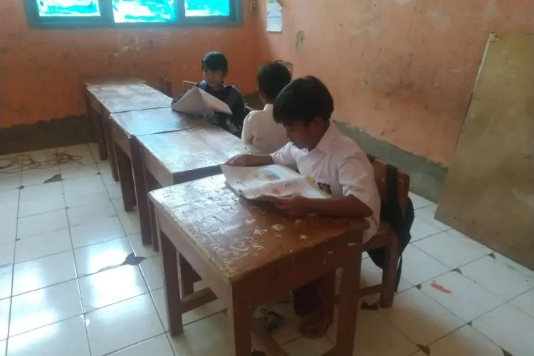 Menelisik Sekelumit Kisah SDN Cibungur Kelas Jauh, Perjuangan Demi Meraih Pendidikan di Bandung Barat 