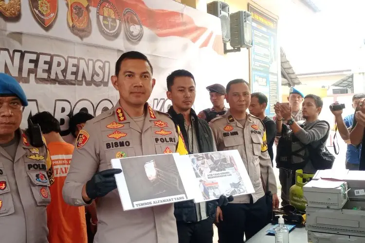 Komplotan Pakde Kelompok Pencuri Spesial Minimarket dan ATM  Berhasil Diringkus Polisi