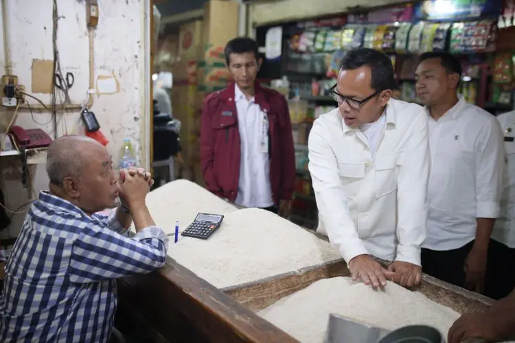Bima Cek Pasar Tradisional dan Modern Untuk Pastikan Stok Beras Tersedia