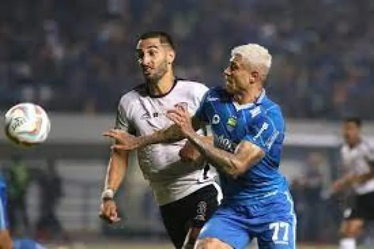 Gelandang Barito Putera Ini Akan Kawal 2 Pemain Asing Persib Bandung