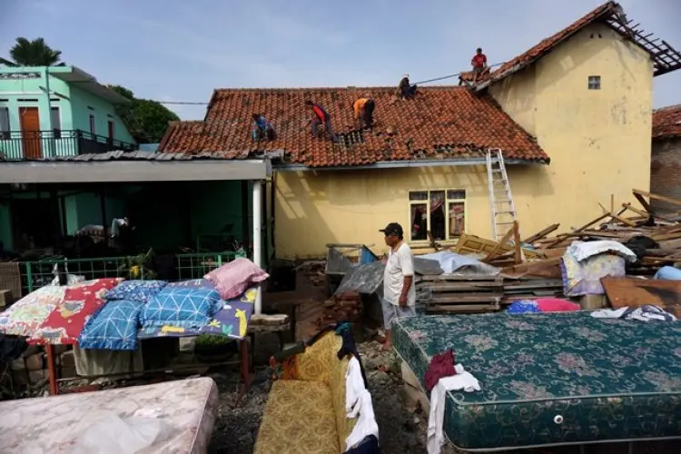 FOTO: Dampak Puting Beliung di Rancaekek