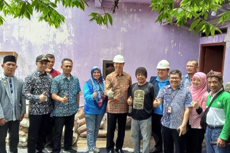 Pemkot, Tirta Pakuan dan BAZNAS Kota Bogor Berikan Septictank Gratis Untuk Warga Cikaret