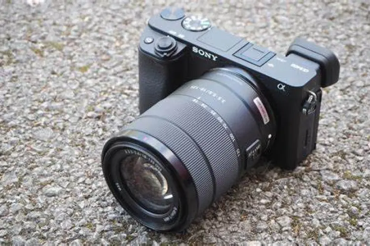 Fitur-Fitur Sony Alpha A6400 Kita 16-50mm
