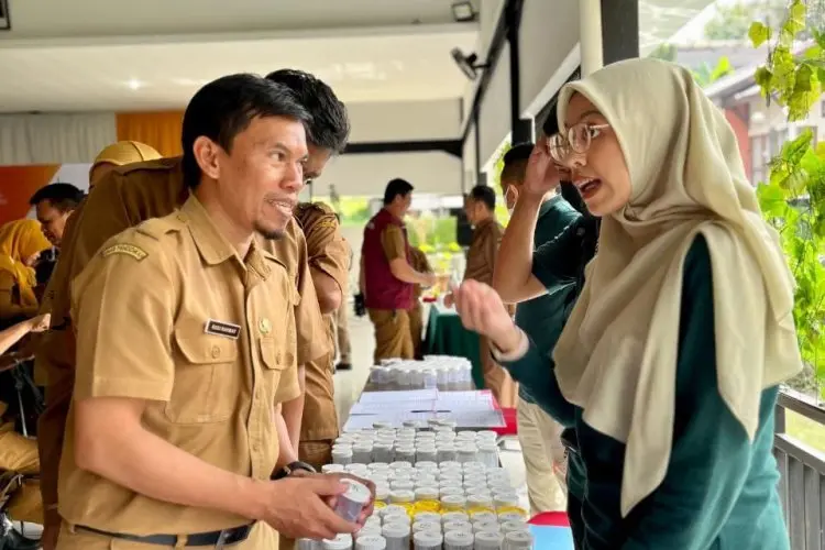 Sejumlah Kepsek di Kota Bandung Jalani Tes Urine