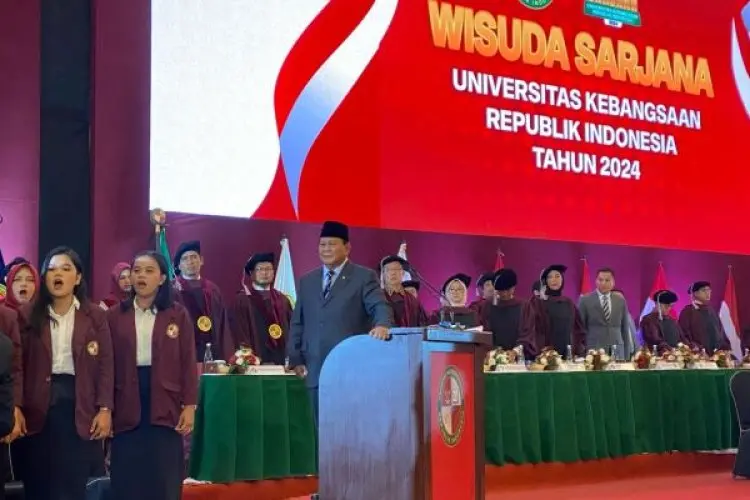 Prabowo Subianto Harap 348 Wisudawan UKRI Mampu jadi Pemimpin Sejati