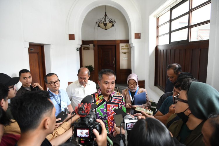 Bey Machmudin Bakal Gunakan Hak Pilihnya di Bandung