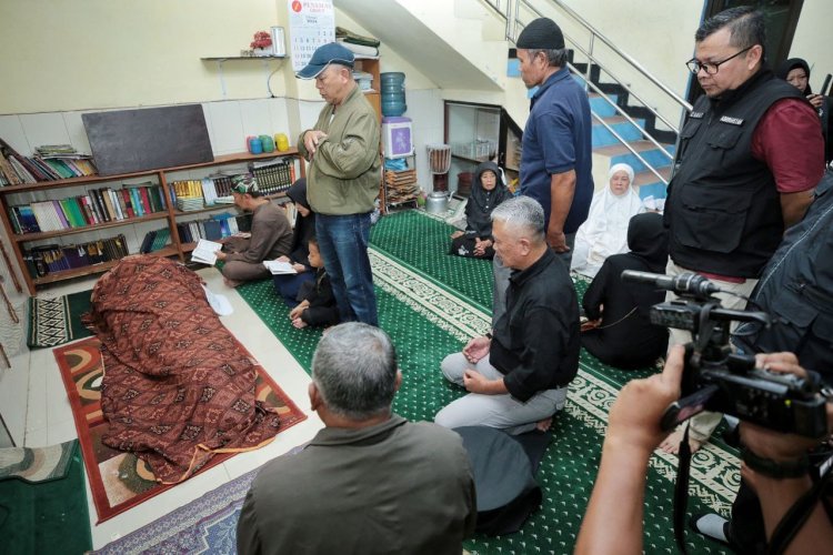 Takziah Ke Rumah Almarhum, PJ Wali Kota Bandung : Jajang Safaat Pahlawan Demokrasi