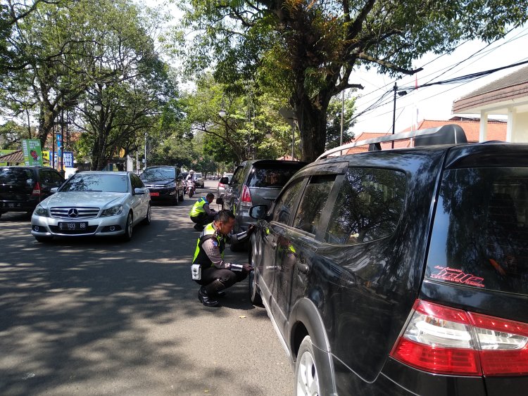 Dishub Kota Bandung Terus Gencarkan Penertiban Parkir Liar