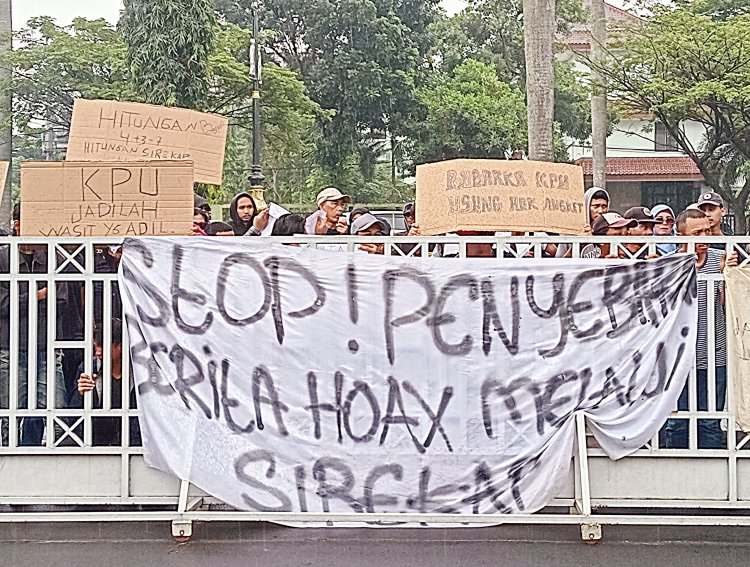 Koalisi Masyarakat Anti Hoax Datangi Kantor KPU Kabupaten Bogor, Ini Tuntutannya !