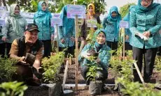Pemkot Bandung dan TP PKK Tanam 15.000 Bibit Cabai untuk Perkuat Pangan dan Kendalikan Inflasi