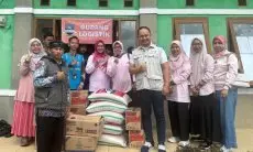 Srikandi PLN dan YBM PLN UP3 Cimahi Berikan Bantuan Warga Terdampak Bencana Tanah Bergerak di Kabupaten Bandung Barat