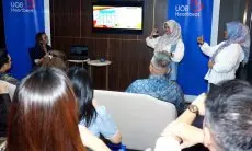 FOTO: Pelatihan Bahasa Isyarat Bagi Karyawan Bank UOB Indonesia